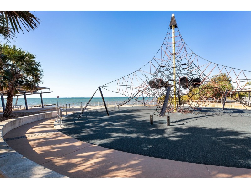391 Esplanade, Manly QLD 4179