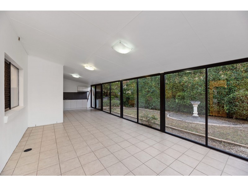 15 Estoril Street, Robertson QLD 4109