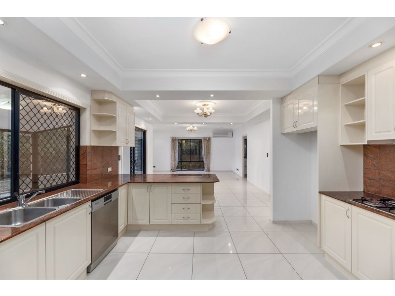 15 Estoril Street, Robertson QLD 4109