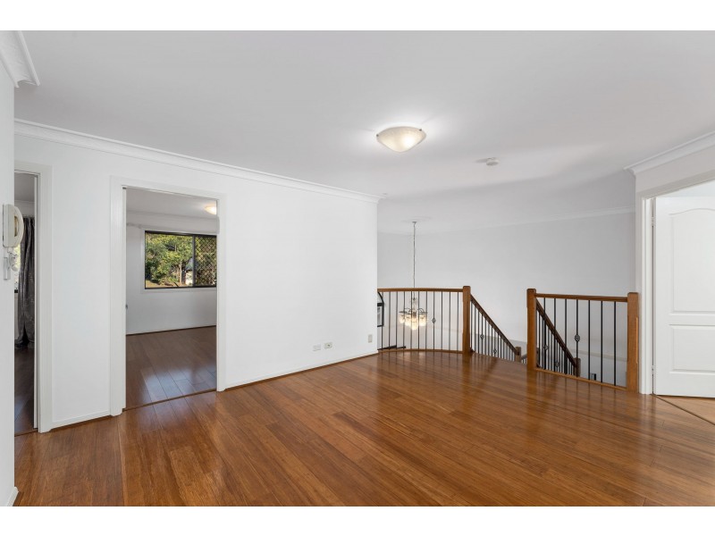 15 Estoril Street, Robertson QLD 4109