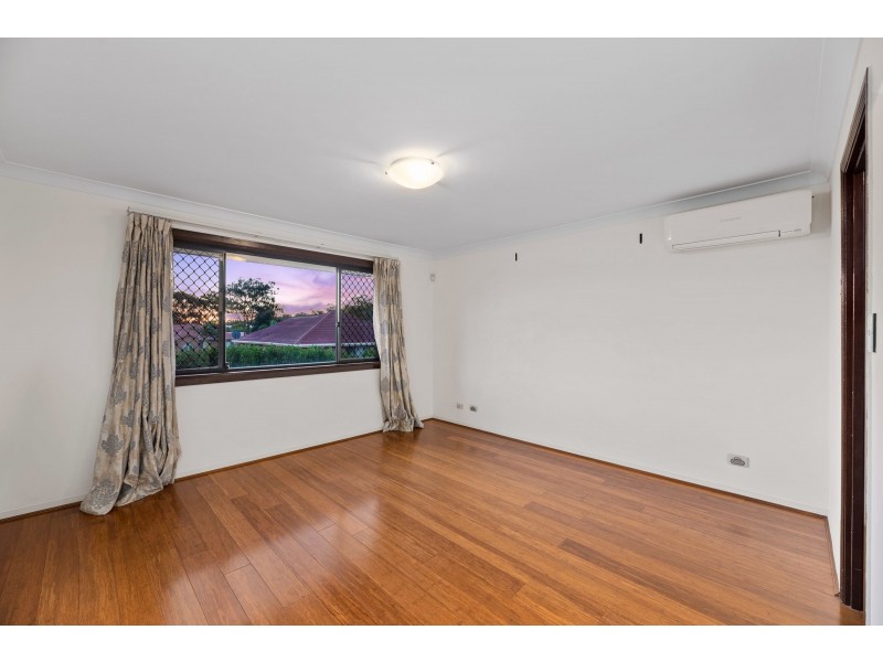 15 Estoril Street, Robertson QLD 4109