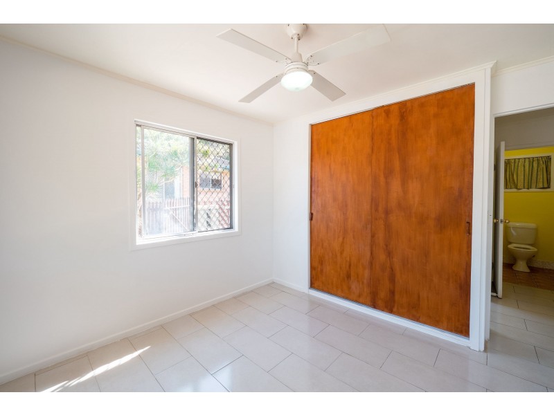 ? Benaud Street, Macgregor QLD 4109