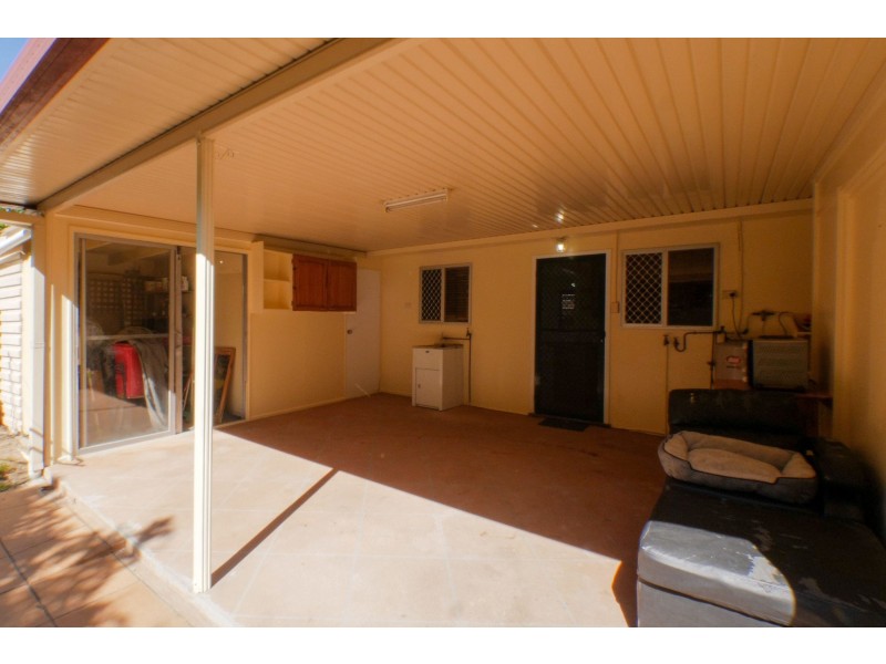 ? Benaud Street, Macgregor QLD 4109