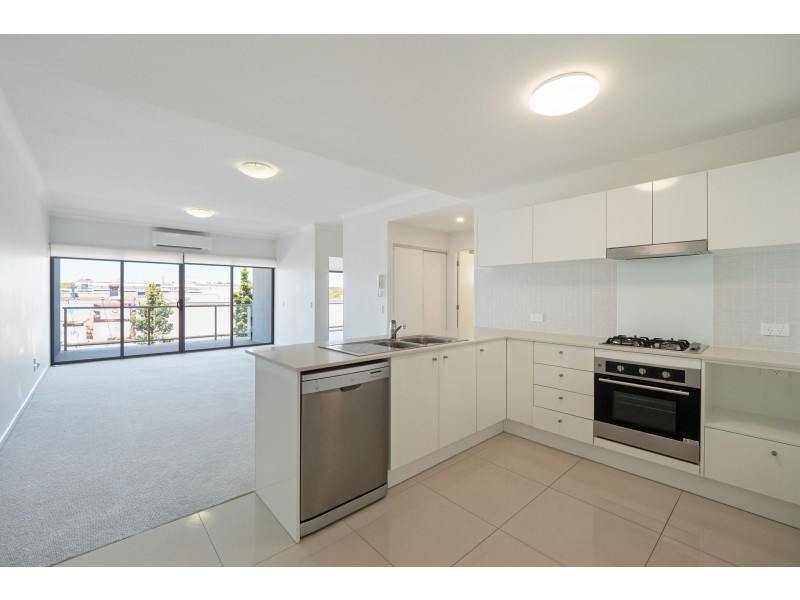 2305/19 Playfield Street, Chermside QLD 4032