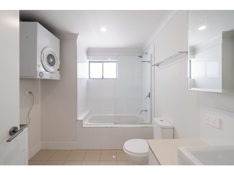 2305/19 Playfield Street, Chermside QLD 4032