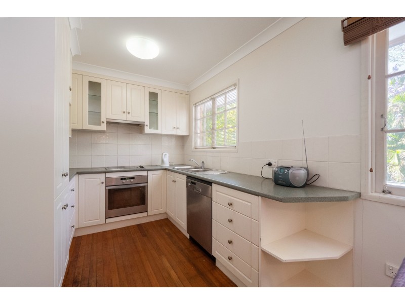 675 Mains Road, Macgregor QLD 4109