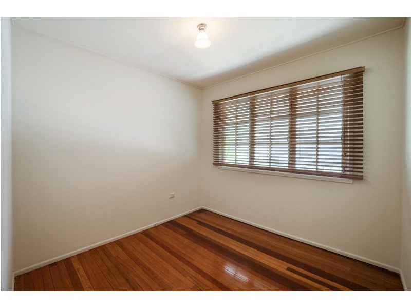 675 Mains Road, Macgregor QLD 4109
