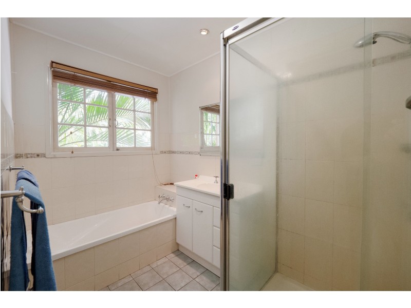 675 Mains Road, Macgregor QLD 4109