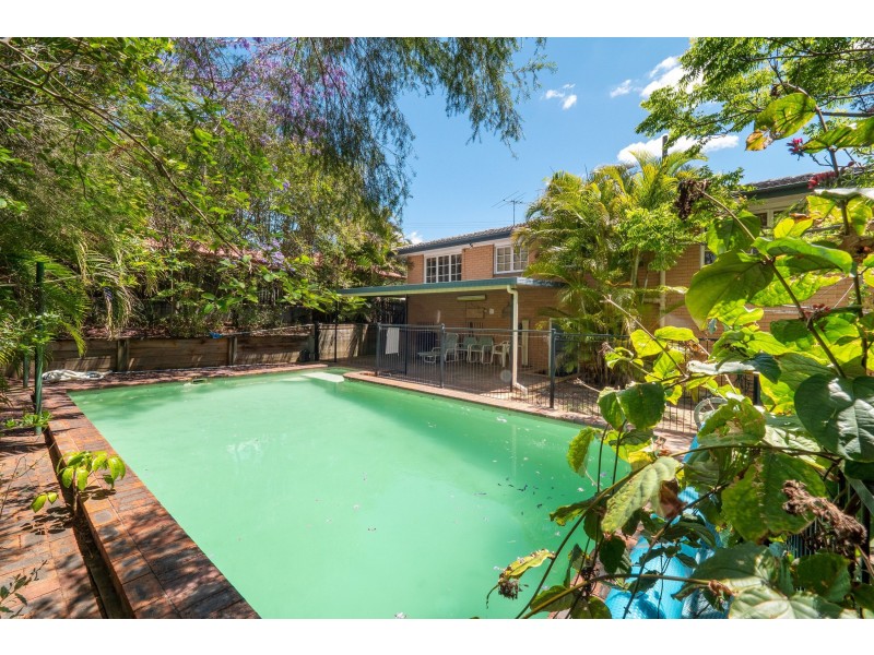 675 Mains Road, Macgregor QLD 4109