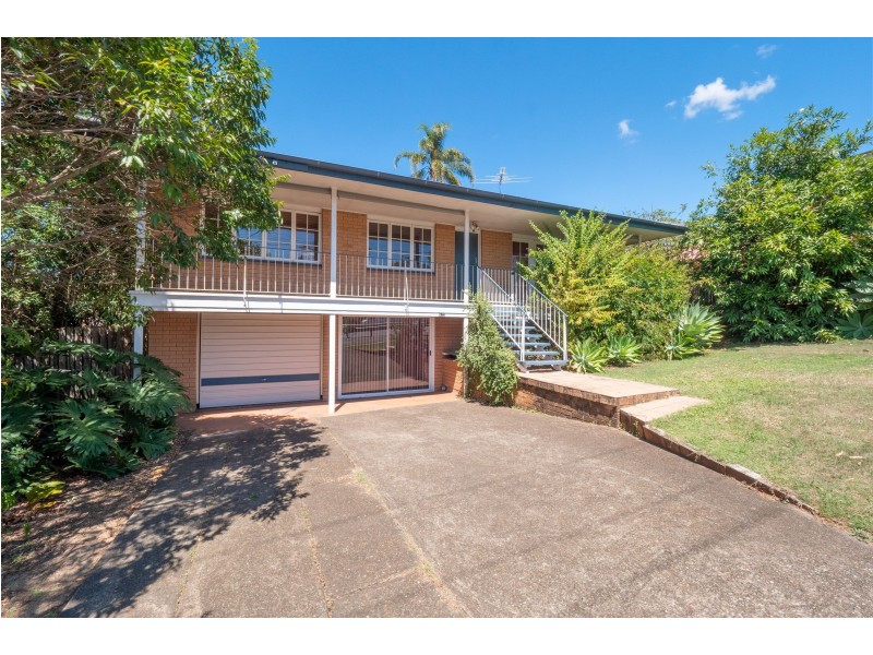 675 Mains Road, Macgregor QLD 4109