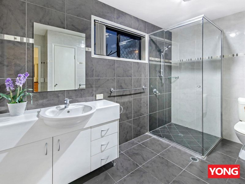28 Honeysuckle Way, Calamvale QLD 4116
