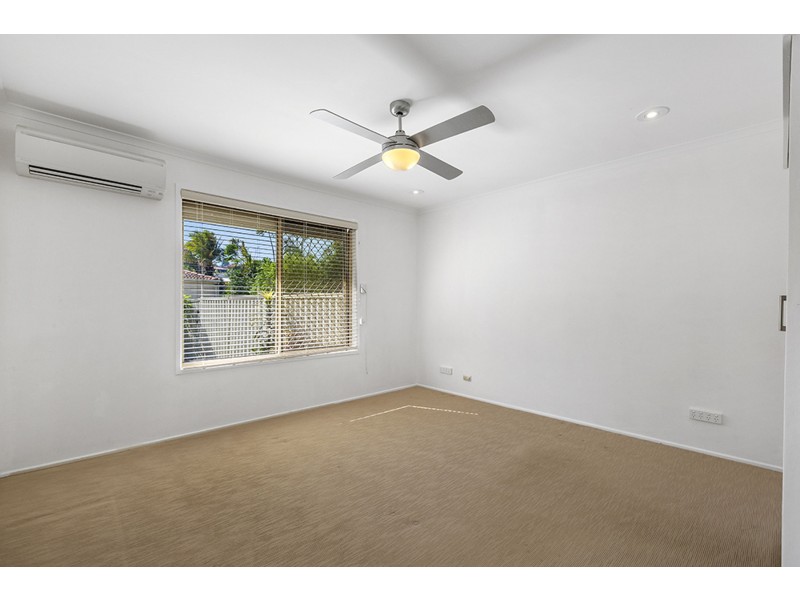 27 Chesterfield Crescent, Kuraby QLD 4112