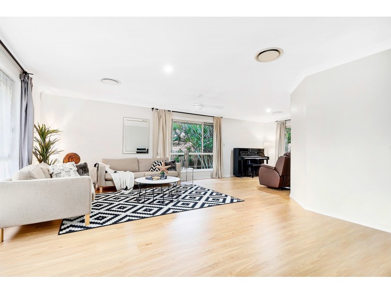 61 Michelangelo Crescent, Mackenzie QLD 4156
