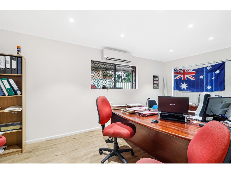 2 Honeywood Street (198 Calam Road), Sunnybank Hills QLD 4109