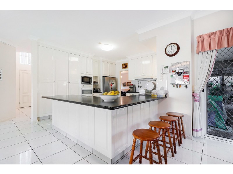 15 Tulipwood Place, Stretton QLD 4116