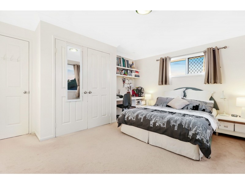 15 Tulipwood Place, Stretton QLD 4116