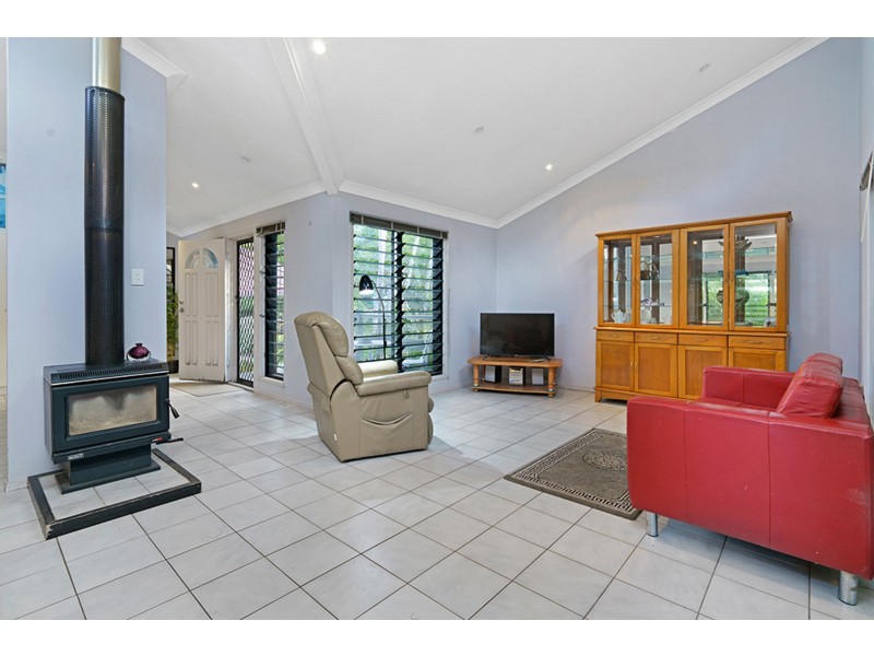 74 Station Road, Loganlea QLD 4131