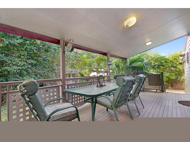 74 Station Road, Loganlea QLD 4131