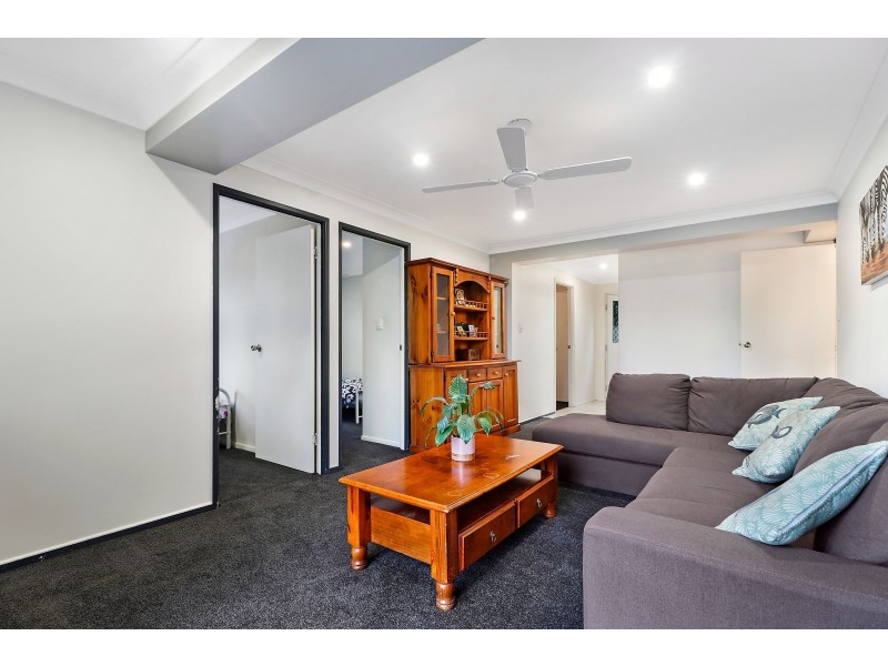 8 Lorrimore Street, Macgregor QLD 4109