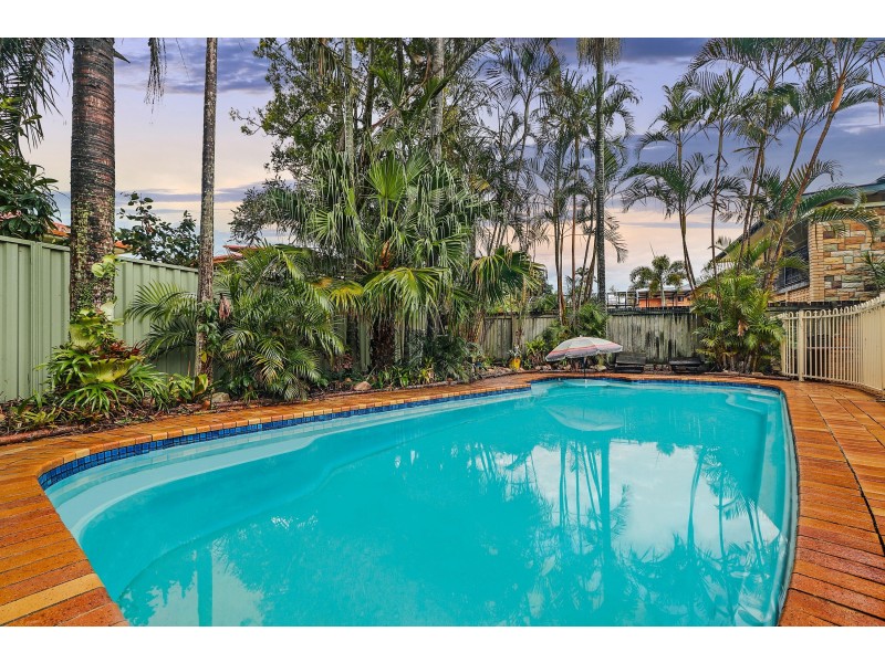 8 Lorrimore Street, Macgregor QLD 4109