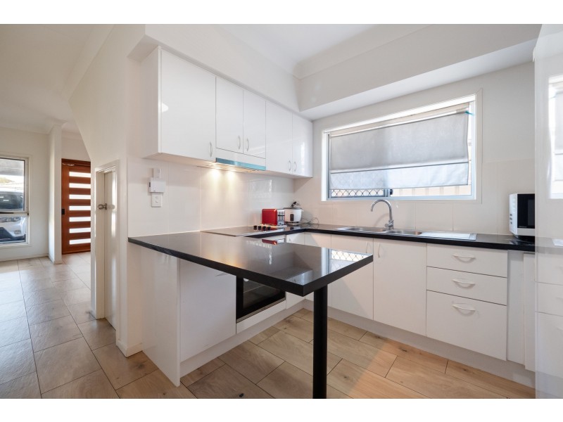 24 Hammersmith Street, Coopers Plains QLD 4108