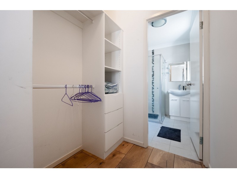 24 Hammersmith Street, Coopers Plains QLD 4108