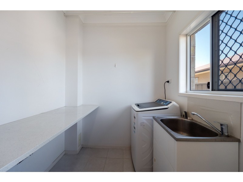 24 Hammersmith Street, Coopers Plains QLD 4108