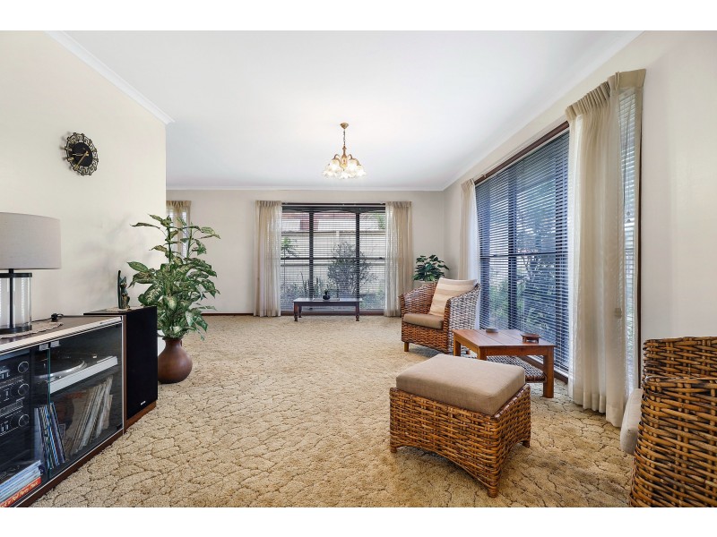 3 Icarus Street, Robertson QLD 4109