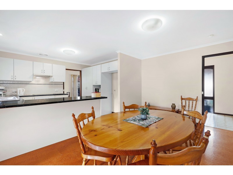 3 Icarus Street, Robertson QLD 4109