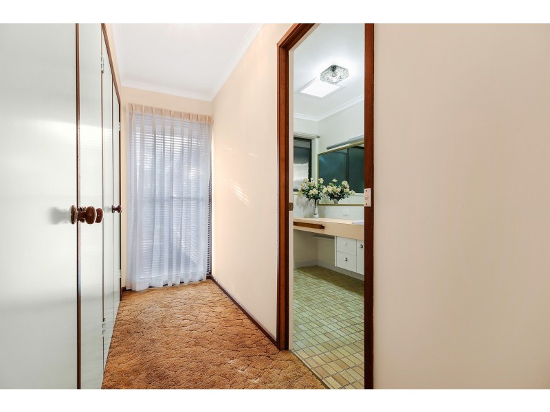 3 Icarus Street, Robertson QLD 4109