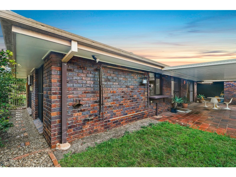 3 Icarus Street, Robertson QLD 4109