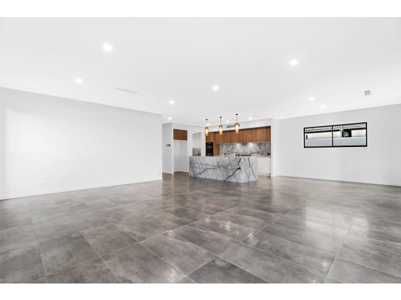 9 Joplin Street, Robertson QLD 4109