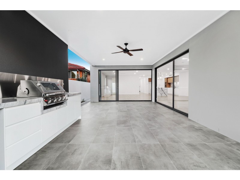 9 Joplin Street, Robertson QLD 4109