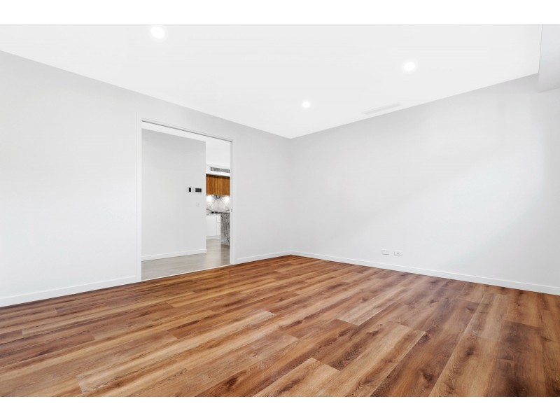 9 Joplin Street, Robertson QLD 4109