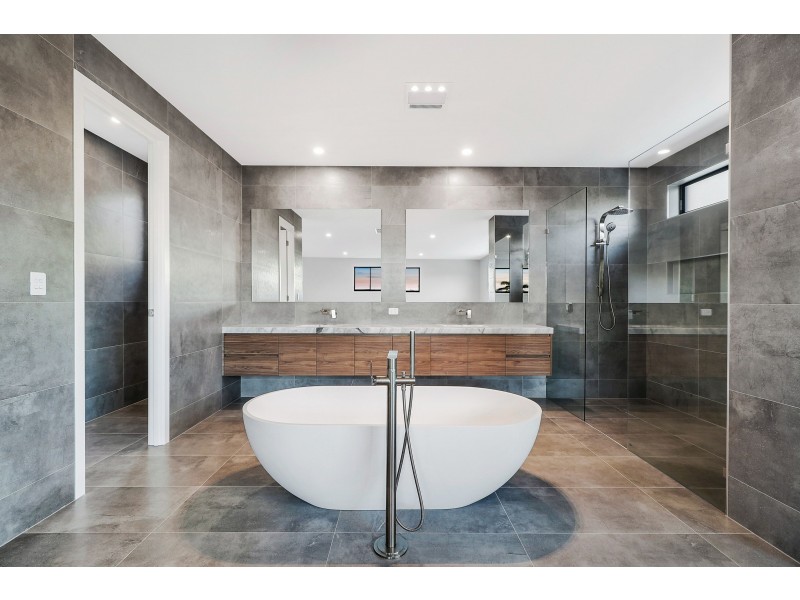 9 Joplin Street, Robertson QLD 4109