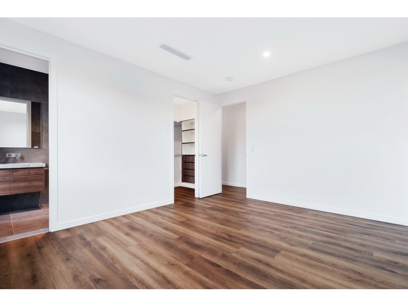 9 Joplin Street, Robertson QLD 4109