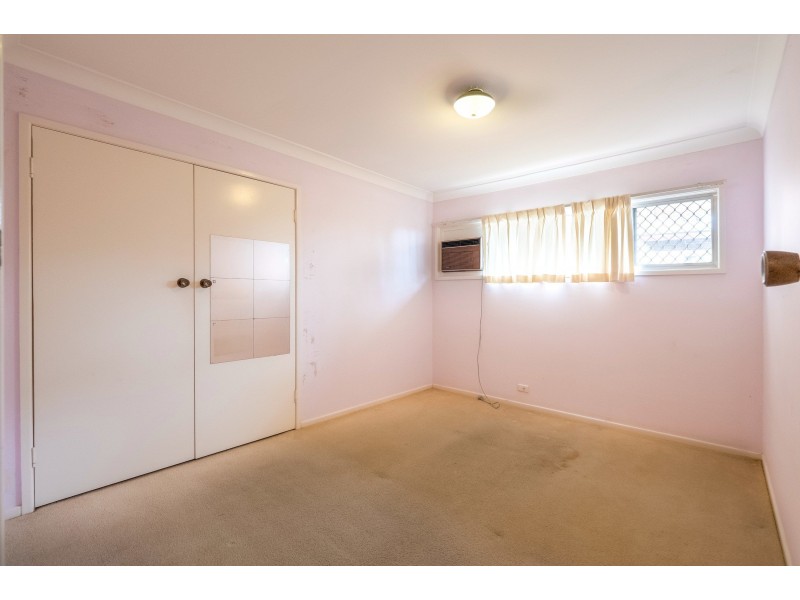 26 Kidd Street, Robertson QLD 4109