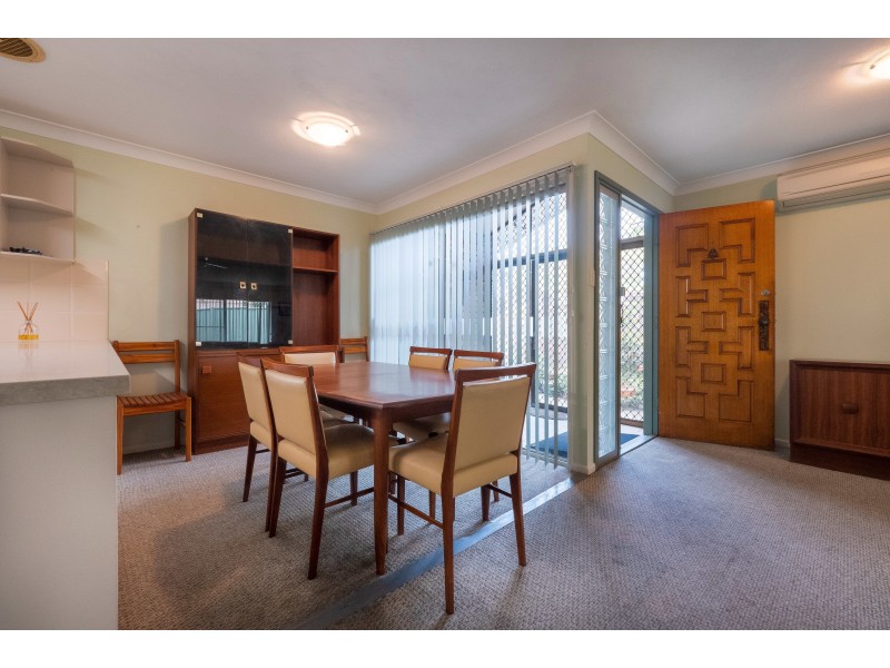 26 Kidd Street, Robertson QLD 4109