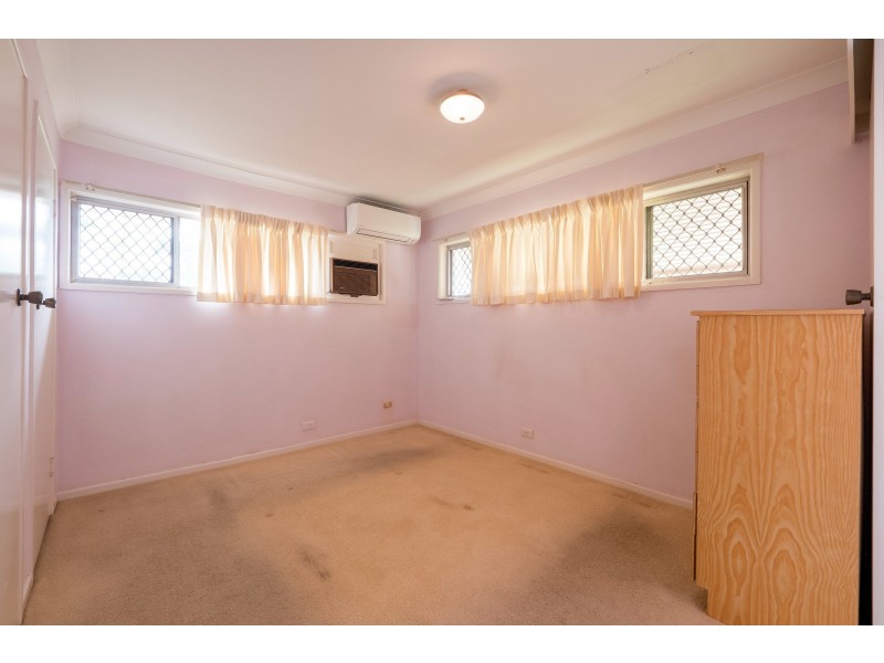 26 Kidd Street, Robertson QLD 4109