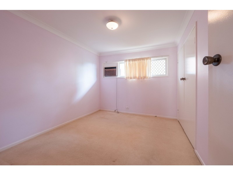 26 Kidd Street, Robertson QLD 4109