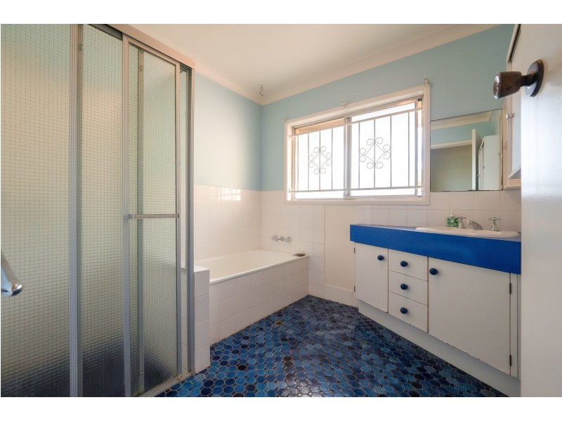 26 Kidd Street, Robertson QLD 4109