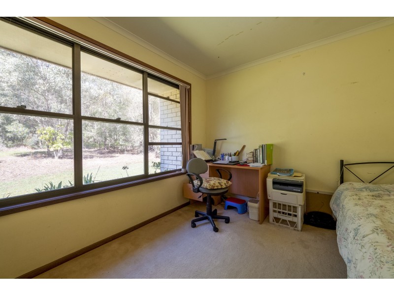 .105 Lindenthal Road, Park Ridge QLD 4125