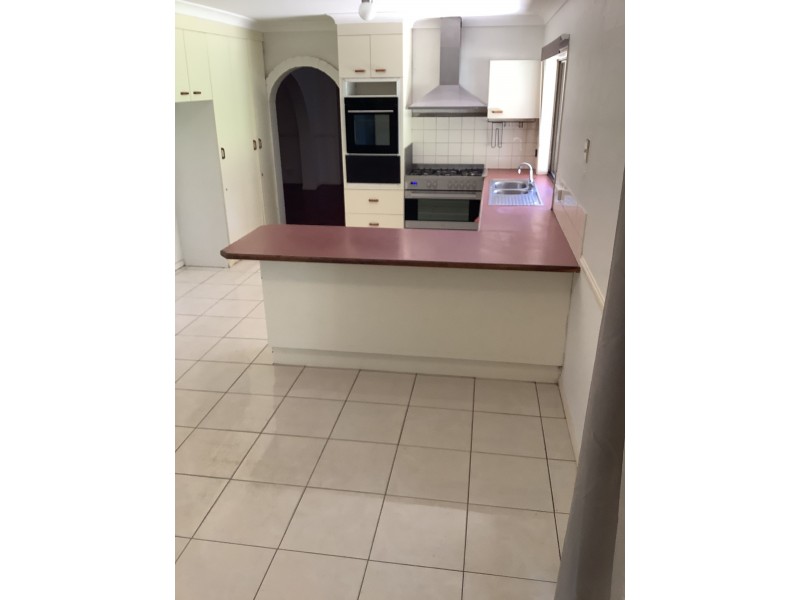 180 Moody Road, Boronia Heights QLD 4124