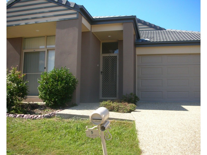 5 Letitia Close, Wakerley QLD 4154