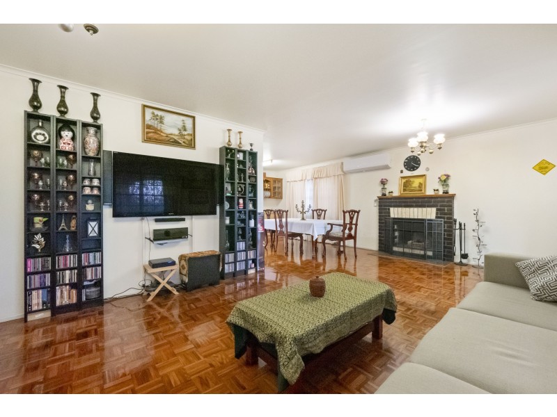 11 Tora Street, Macgregor QLD 4109