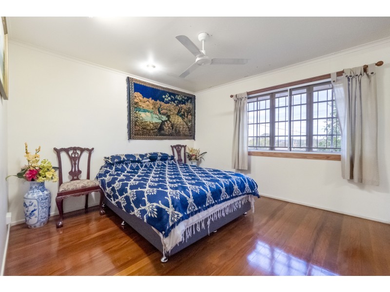 11 Tora Street, Macgregor QLD 4109