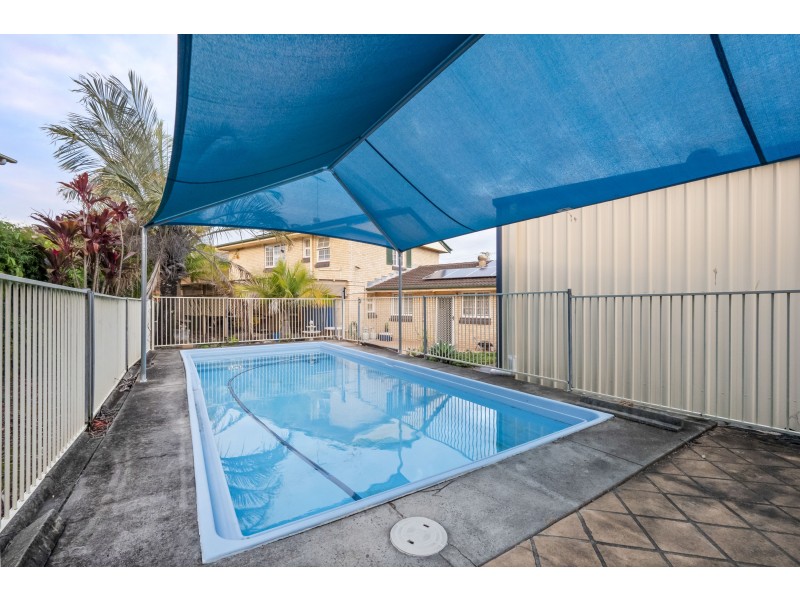 11 Tora Street, Macgregor QLD 4109