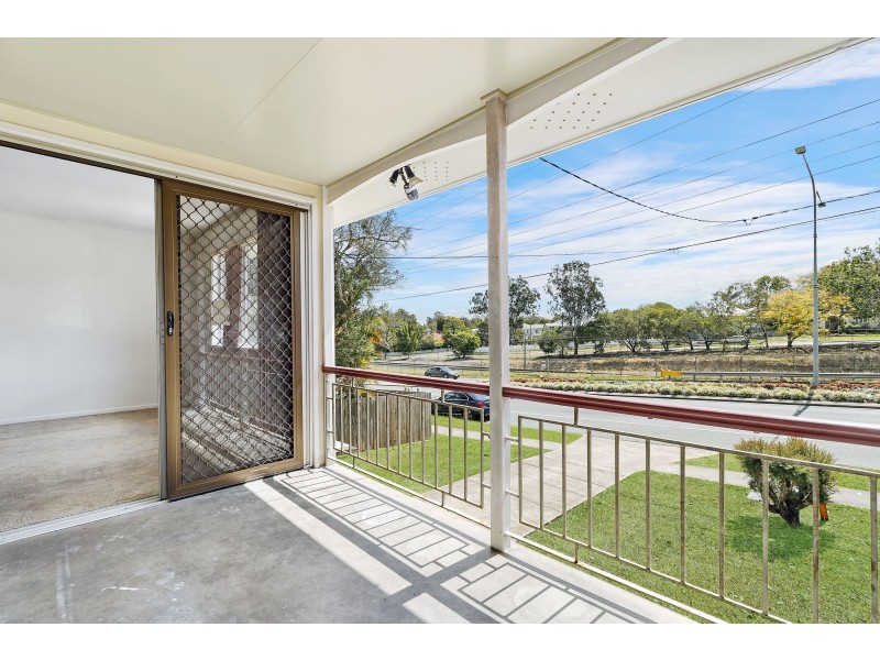 87 Brisbane Road, Bundamba QLD 4304