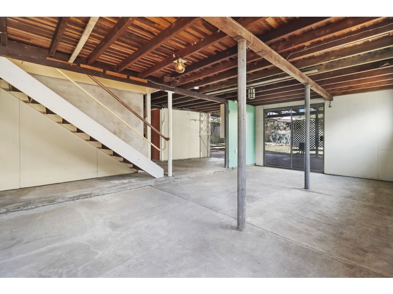 87 Brisbane Road, Bundamba QLD 4304
