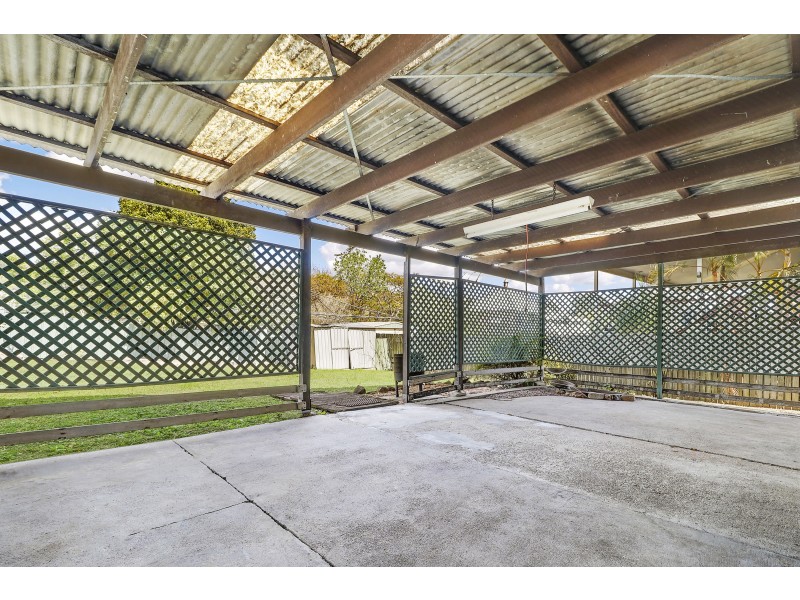 87 Brisbane Road, Bundamba QLD 4304